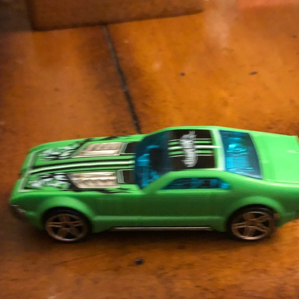 N/A bright green
